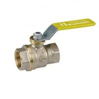 Кран шаровой Giacomini DADO, R911, 1.1/2", ВВ, ручка-рычаг жёлтый, никелированный (R910X030)